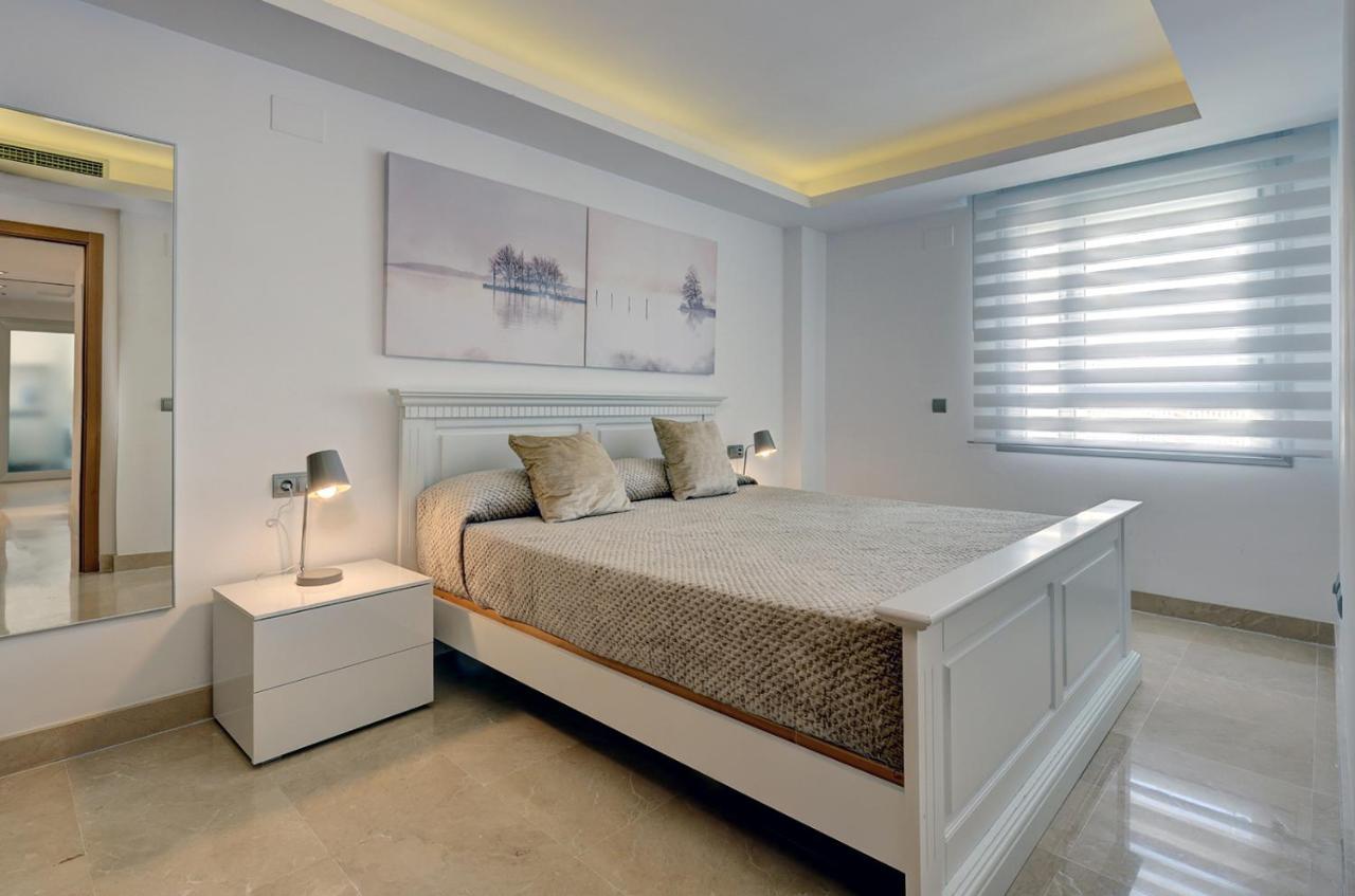 Aqua Apartments Vento, Marbella Bagian luar foto