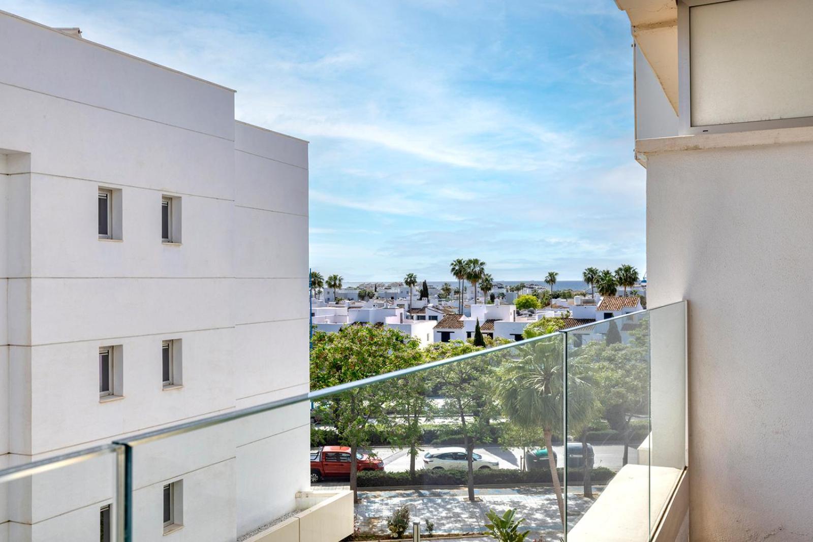 Aqua Apartments Vento, Marbella Bagian luar foto