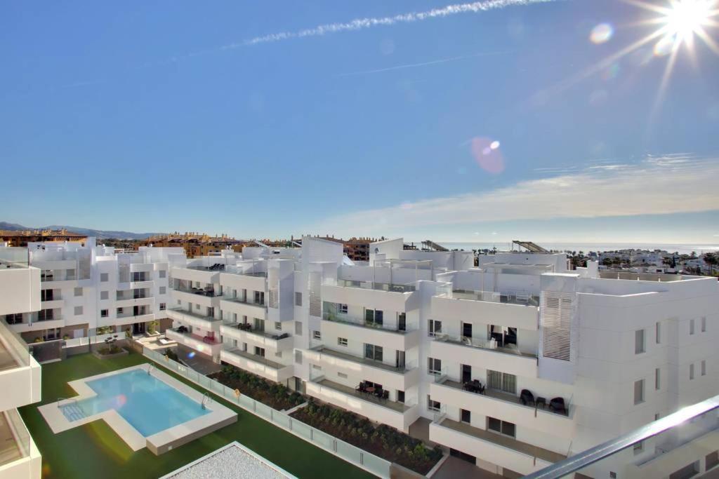Aqua Apartments Vento, Marbella Bagian luar foto